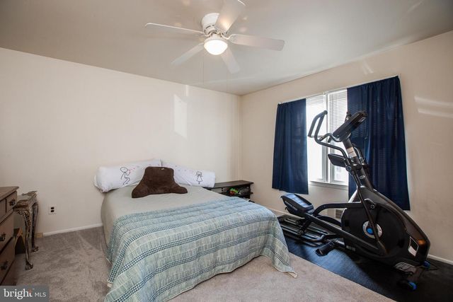 2 ALBERT E BONACCI DR, Hamilton, NJ 08690