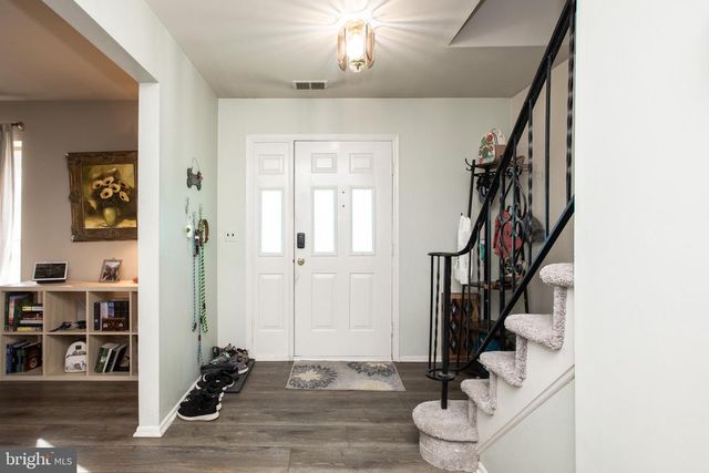 2 ALBERT E BONACCI DR, Hamilton, NJ 08690