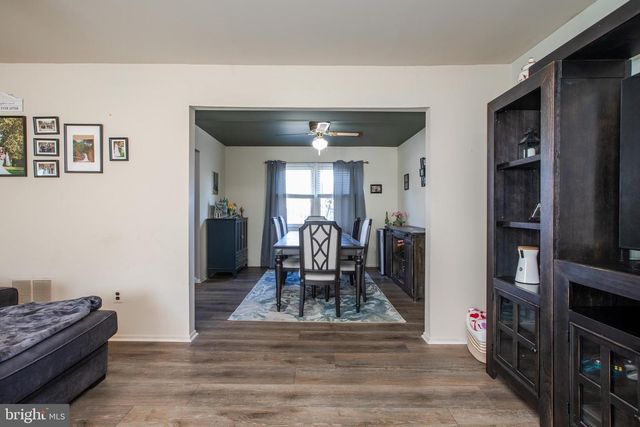 2 ALBERT E BONACCI DR, Hamilton, NJ 08690