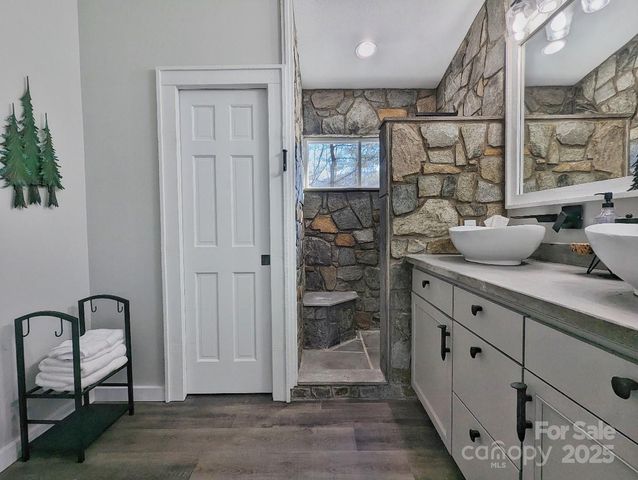 600 Pinewood Drive, Waynesville, NC 28786