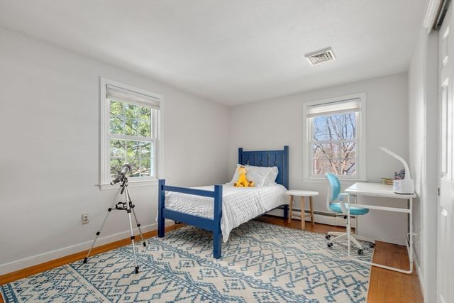 19 Duggan Dr, Framingham, MA 01702