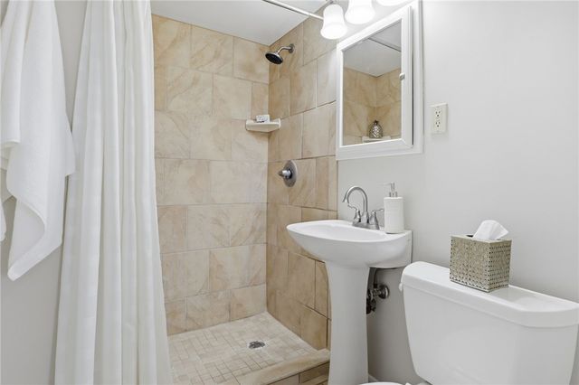 81 Lost Mountain Trail, Penfield, NY 14625