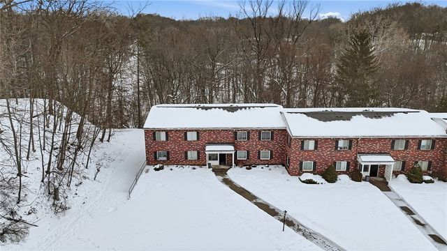 81 Lost Mountain Trail, Penfield, NY 14625