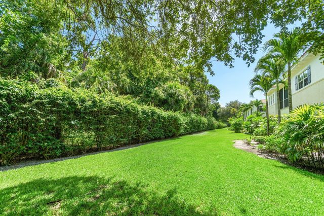 307 Chambord Terrace, Palm Beach Gardens, FL 33410