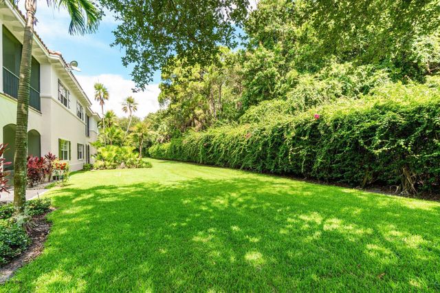 307 Chambord Terrace, Palm Beach Gardens, FL 33410