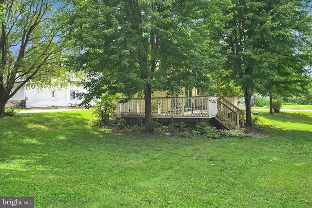 100 N LANCASTER ST, Jonestown, PA 17038