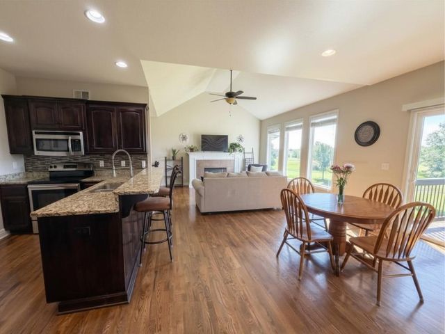 14115 Amanda Lane, Basehor, KS 66007