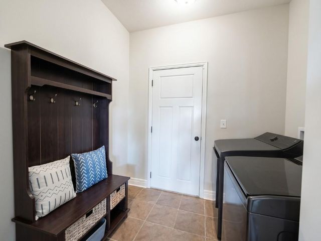 14115 Amanda Lane, Basehor, KS 66007