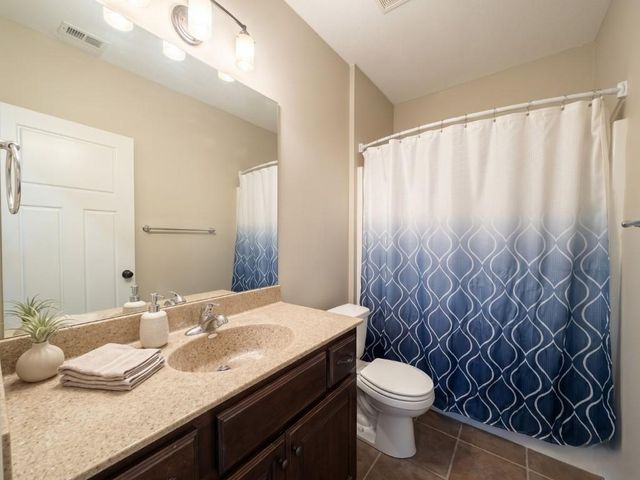 14115 Amanda Lane, Basehor, KS 66007