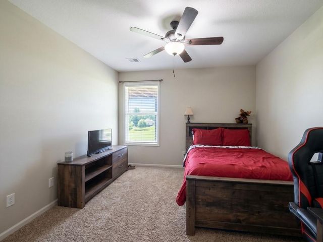 14115 Amanda Lane, Basehor, KS 66007