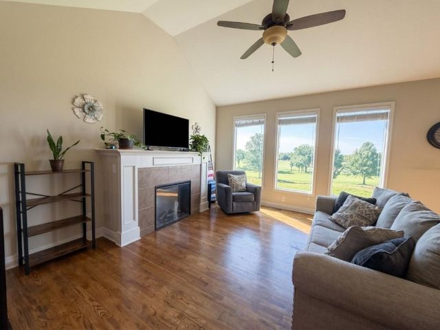 14115 Amanda Lane, Basehor, KS 66007