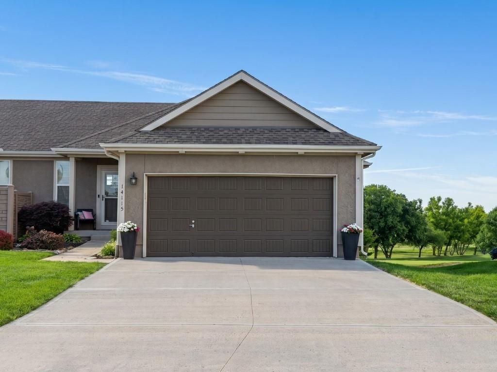 14115 Amanda Lane, Basehor, KS 66007