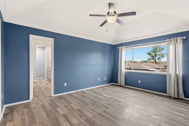 321 Hunters Creek Drive, Mesquite, TX 75150