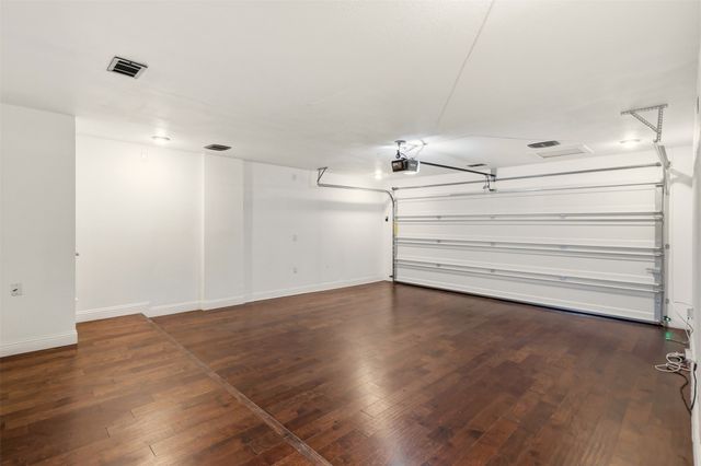 321 Hunters Creek Drive, Mesquite, TX 75150