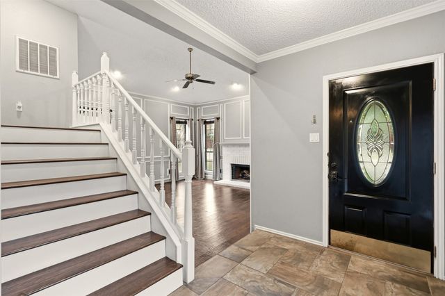 321 Hunters Creek Drive, Mesquite, TX 75150