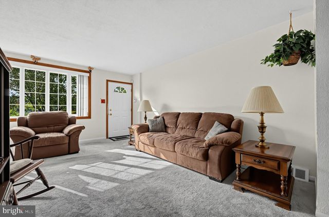 8664 JACKSON ST, Philadelphia, PA 19136