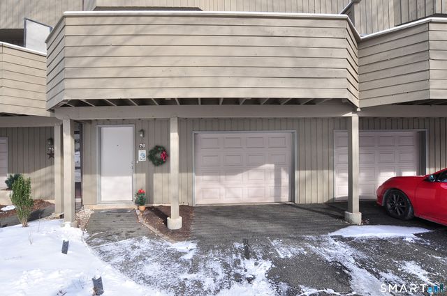 76 Farview Commons, Southbury, CT 06488