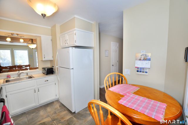 76 Farview Commons, Southbury, CT 06488