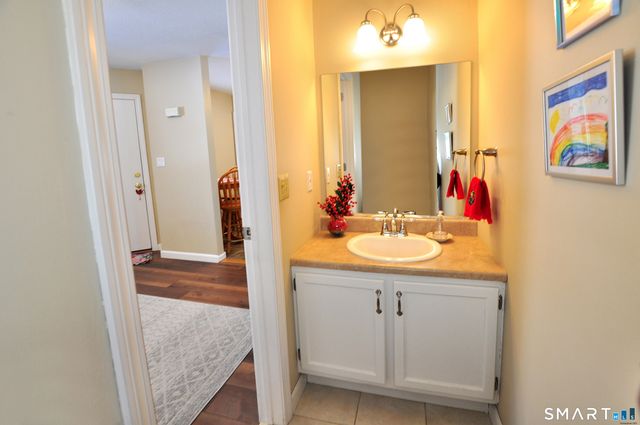 76 Farview Commons, Southbury, CT 06488