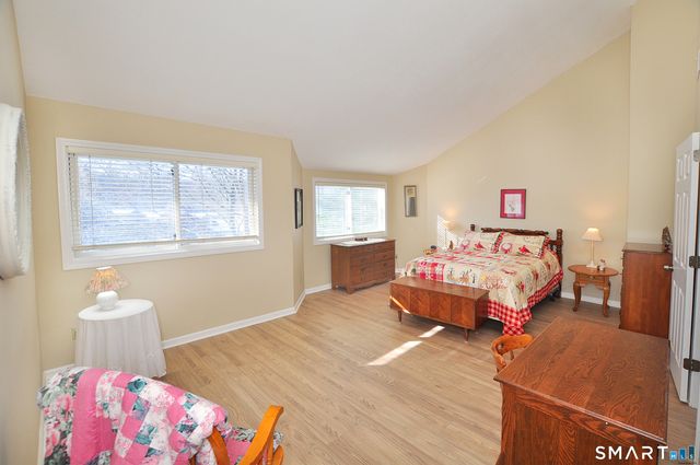 76 Farview Commons, Southbury, CT 06488