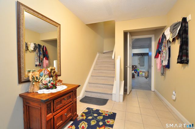 76 Farview Commons, Southbury, CT 06488