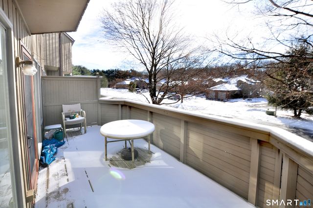 76 Farview Commons, Southbury, CT 06488