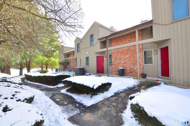 76 Farview Commons, Southbury, CT 06488