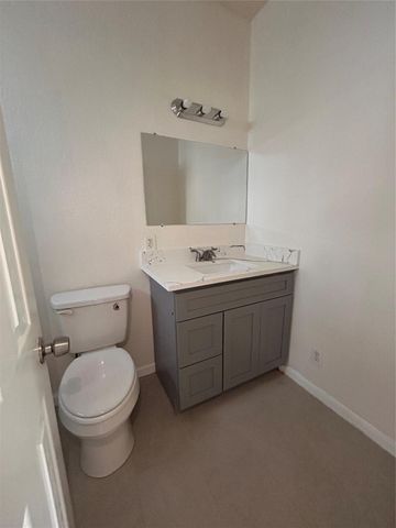 6841 Larkstone Street B, Houston, TX 77028