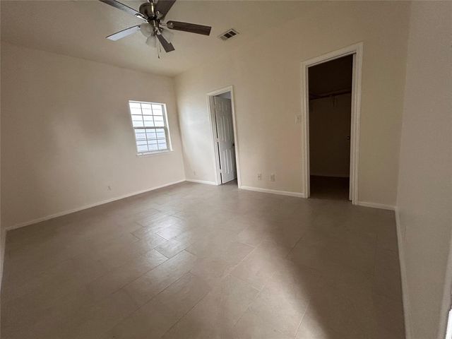6841 Larkstone Street B, Houston, TX 77028