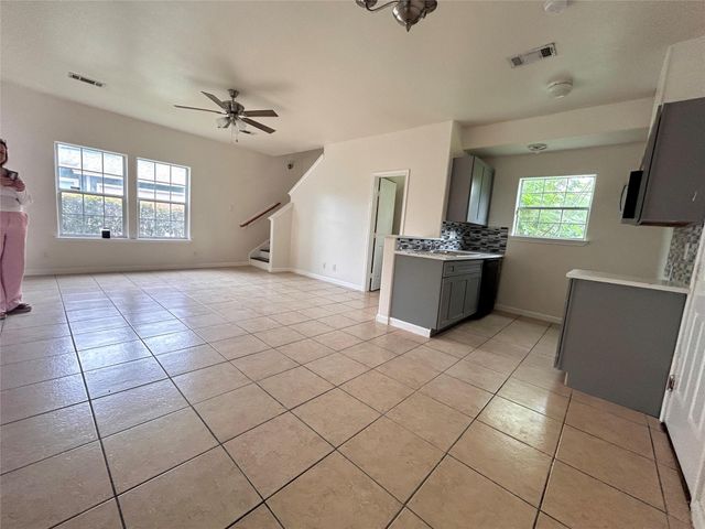 6841 Larkstone Street B, Houston, TX 77028