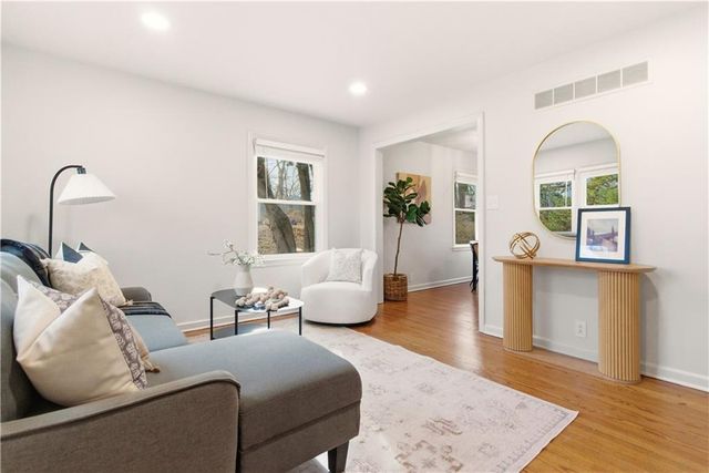 4720 Windsor Street, Roeland Park, KS 66205