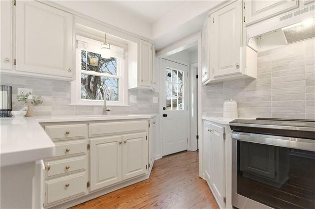 4720 Windsor Street, Roeland Park, KS 66205