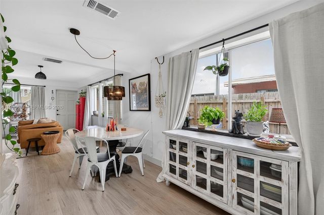 4525 NE 21st Ave 1, Fort Lauderdale, FL 33308