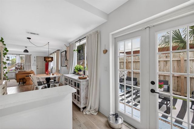 4525 NE 21st Ave 1, Fort Lauderdale, FL 33308