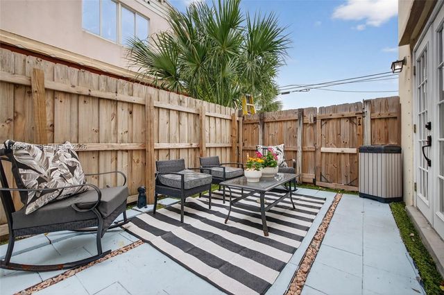 4525 NE 21st Ave 1, Fort Lauderdale, FL 33308