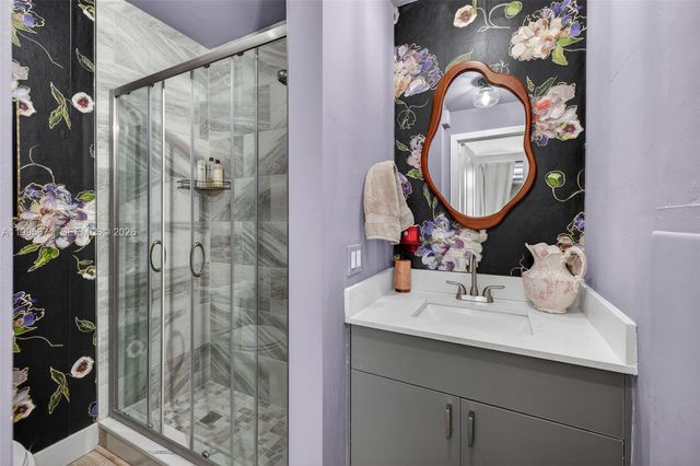 4525 NE 21st Ave 1, Fort Lauderdale, FL 33308