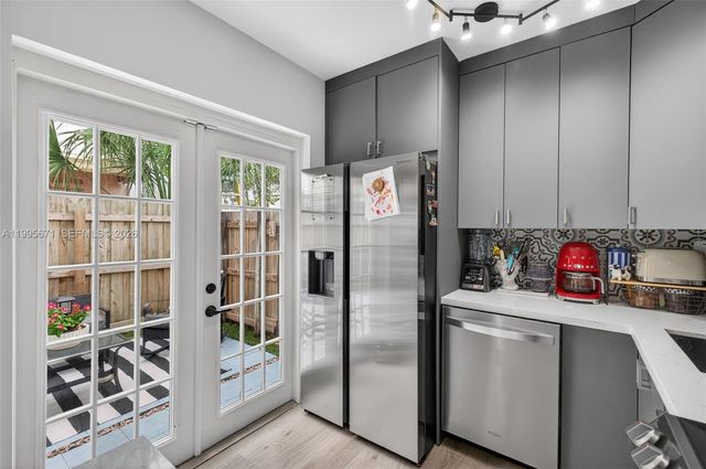 4525 NE 21st Ave 1, Fort Lauderdale, FL 33308