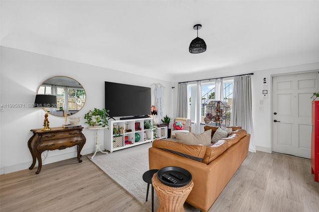 4525 NE 21st Ave 1, Fort Lauderdale, FL 33308