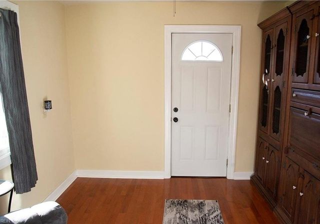 9517 Warwick AVE, Norfolk, VA 23503