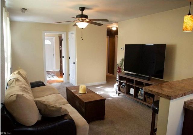 9517 Warwick AVE, Norfolk, VA 23503