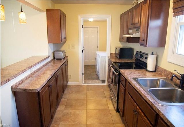 9517 Warwick AVE, Norfolk, VA 23503