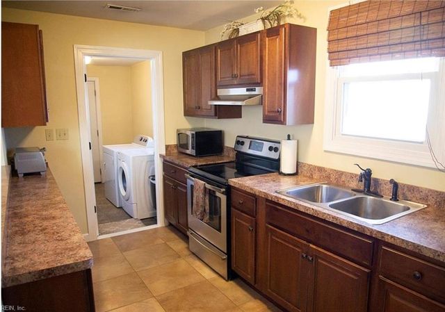 9517 Warwick AVE, Norfolk, VA 23503