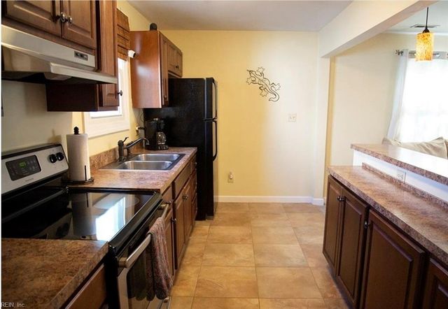 9517 Warwick AVE, Norfolk, VA 23503