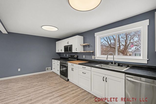 7069 E Atherton Road, Davison, MI 48423