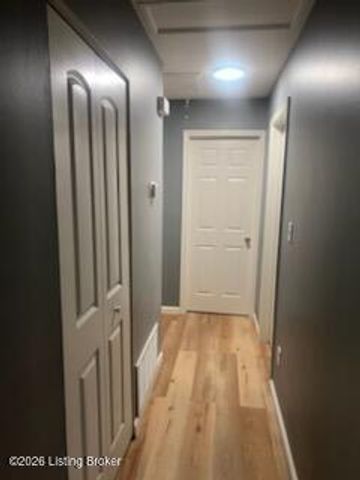 9113 Lantana Dr, Louisville, KY 40229