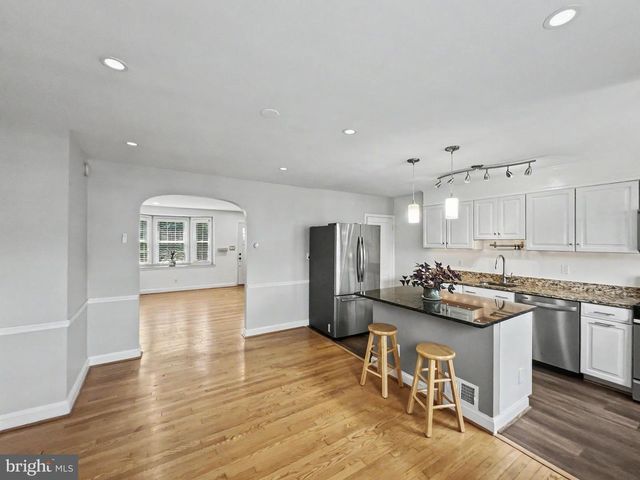 210 STEVENSON LN, Baltimore, MD 21212