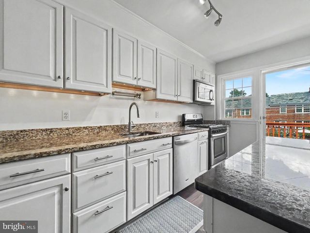 210 STEVENSON LN, Baltimore, MD 21212