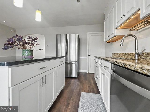 210 STEVENSON LN, Baltimore, MD 21212