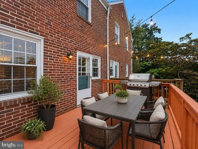 210 STEVENSON LN, Baltimore, MD 21212