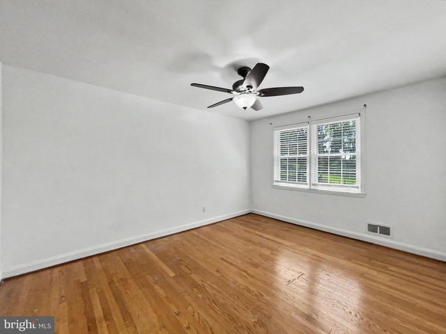 210 STEVENSON LN, Baltimore, MD 21212